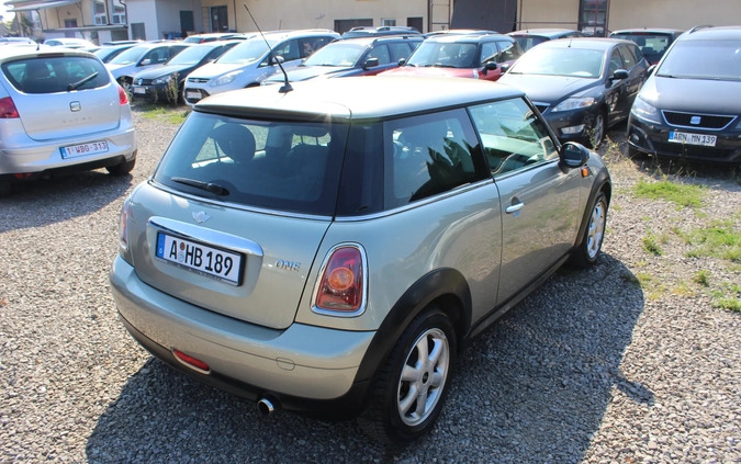 MINI ONE cena 16900 przebieg: 229501, rok produkcji 2007 z Jeziorany małe 326